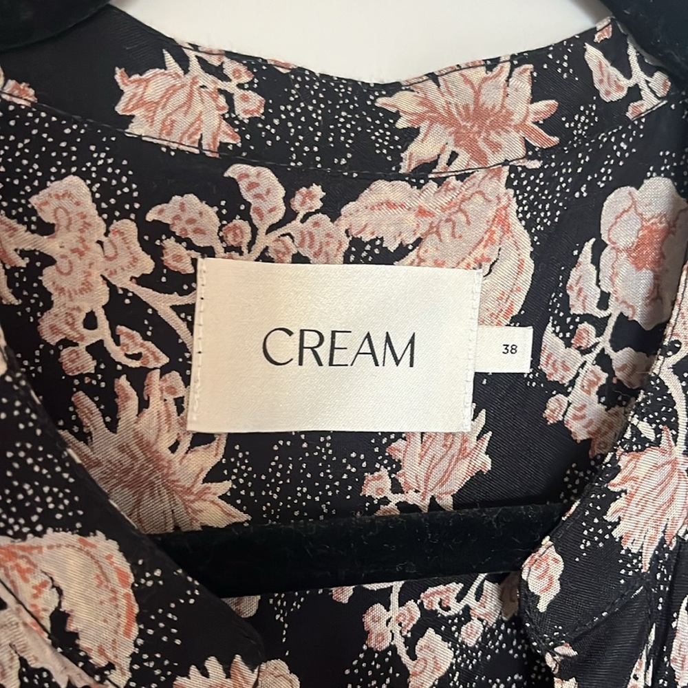 CREAM Dress - Picture 2 of 9